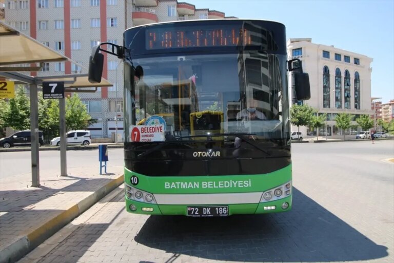 batmanda-15-milyon-vatandas-toplu-tasima-hizmetini-kullandi-ShRLUNhw.jpg