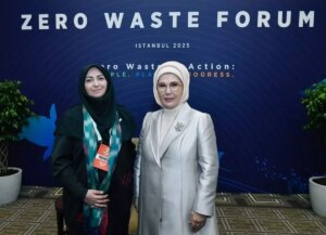 emine erdogan iran cumhurbaskani yardimcisi ile sifir atik forumunda bir araya geldi b2dDdDLX.jpg