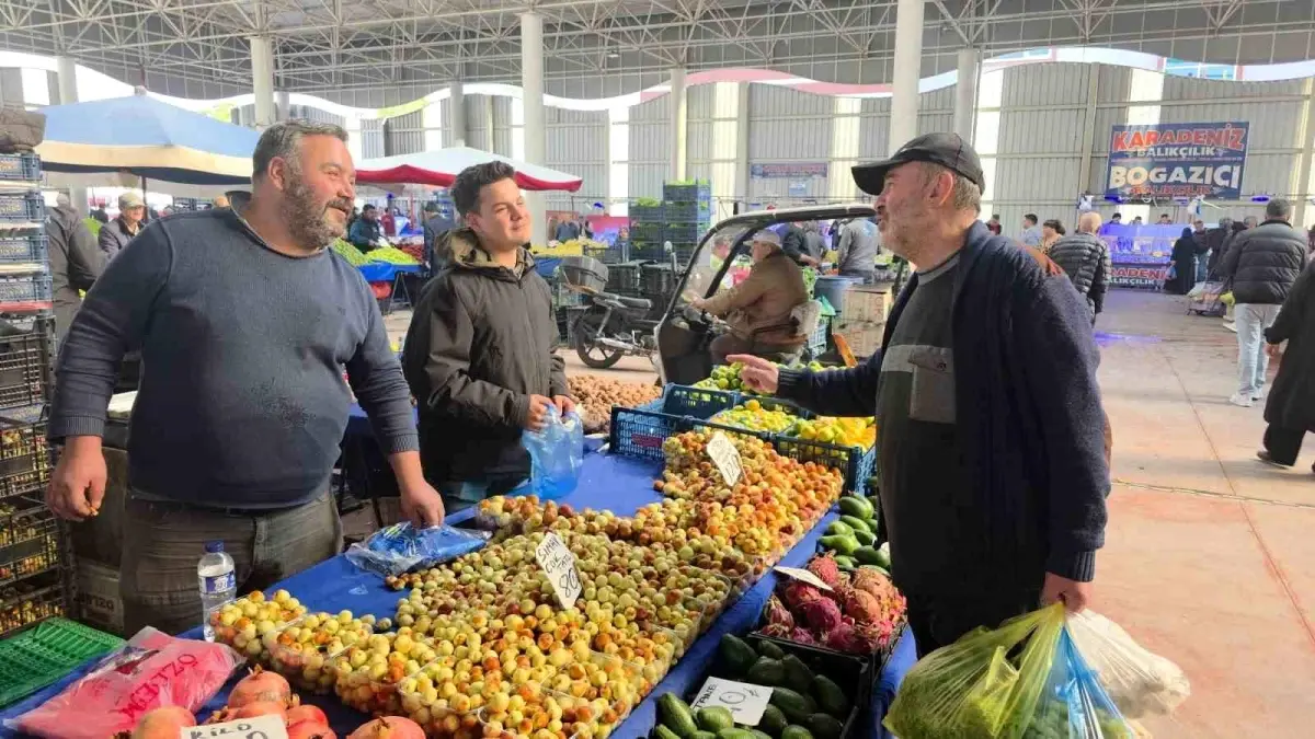 Kütahya’nın Hünnapı Pazarları Süslüyor