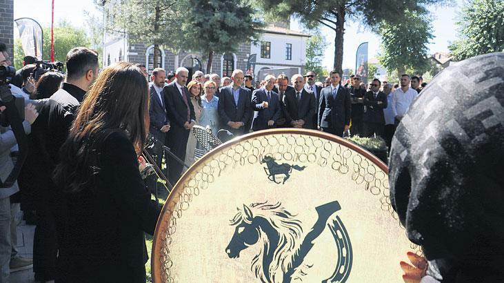 mezopotamyanin sanat soleni SvA3SFuc.jpg