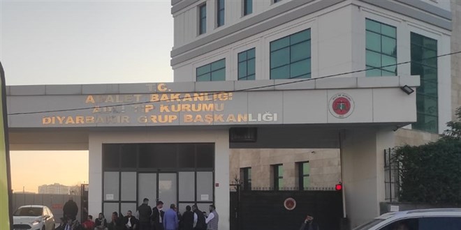 akraba aileler arasinda silahli kavga 1 olu 1 yarali sKZMHPcS.jpg