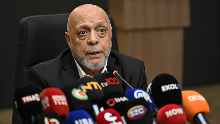 hak isten asgari ucret uyarisi bu yapiyla cikacak rakama imza atmayiz 1rQXpeDF.jpg