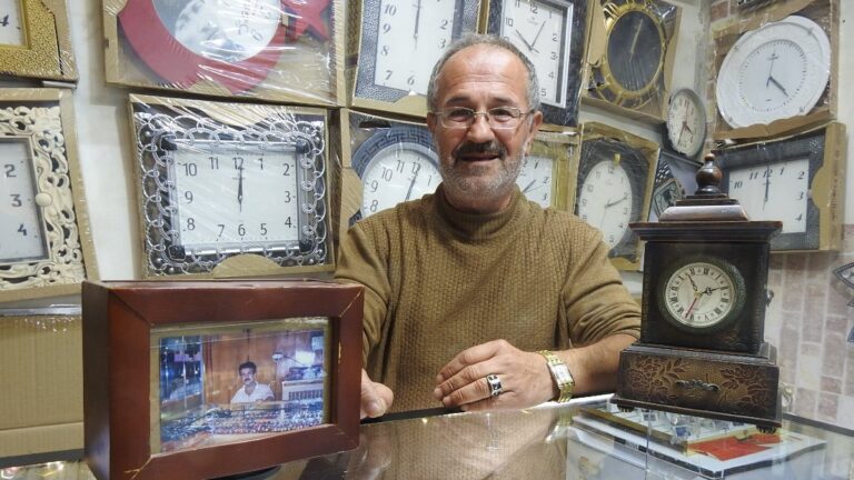istanbulda-yaklasik-50-yildir-saat-tamirciligi-yapan-vatandastan-cikar-sikayeti-FgabUgDH.jpg