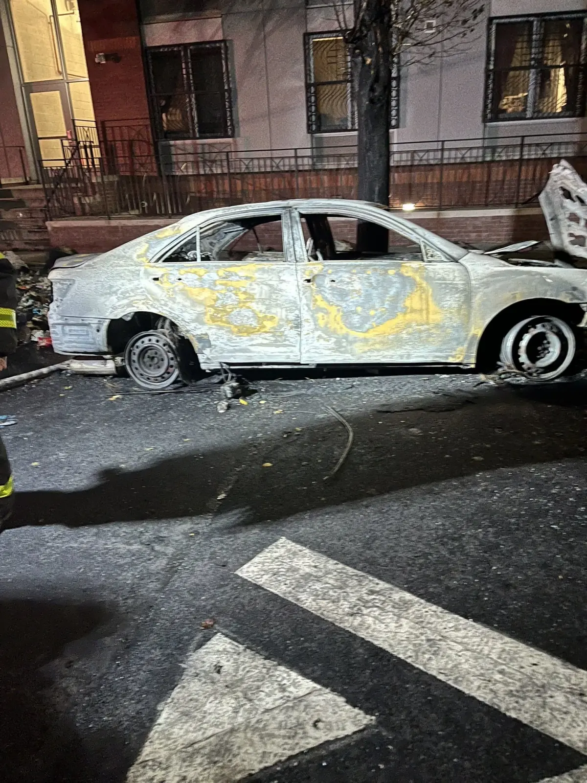 new yorkta arac patlamasi 7 itfaiyeci yaralandi 8bqP3FEv.jpg