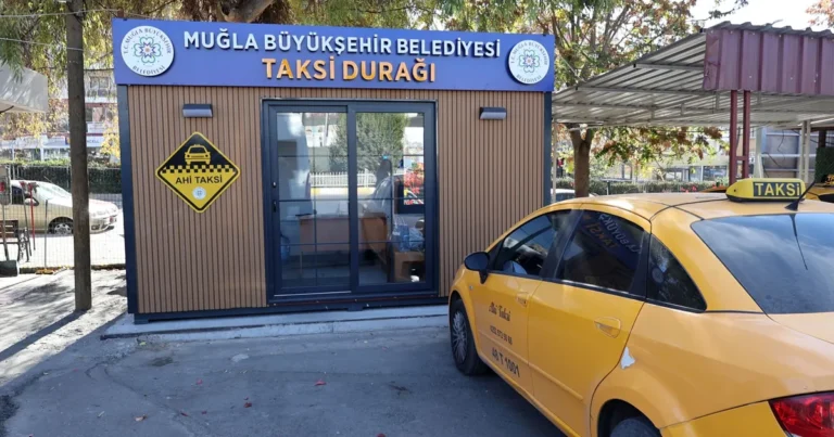 mugla-buyuksehirden-yerli-uretim-taksi-duraklari-3juIGuzE.webp